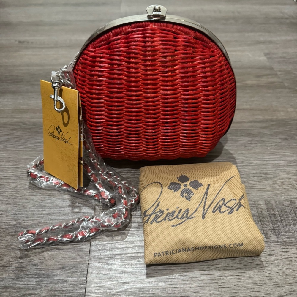 Patricia Nash Spring Wicker Melfi Clam in Papaya Handbag Crossbody Clutch